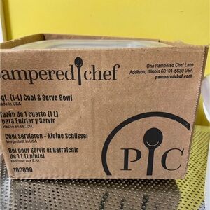 Pampered Chef Cool & Serve Bowl - white